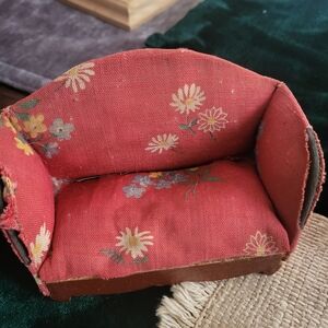 Vintage dollhouse furniture